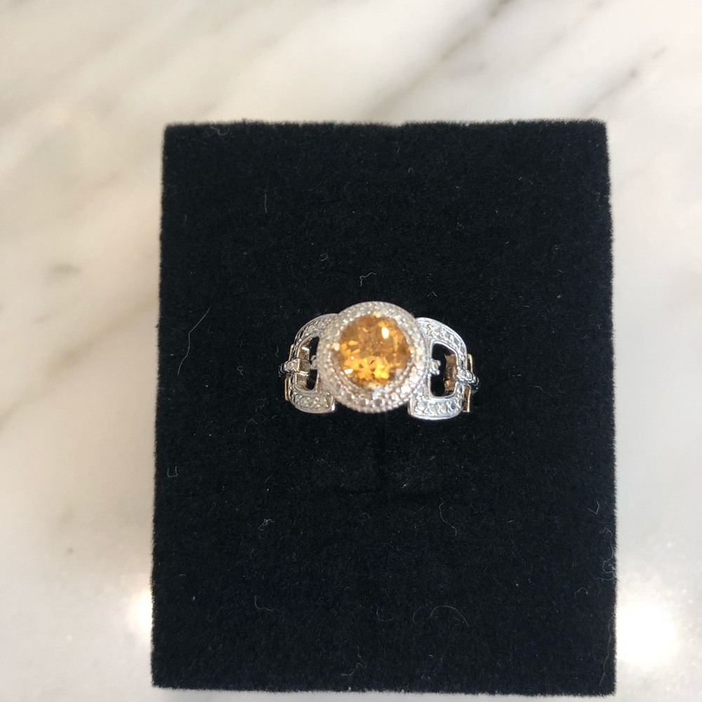 New Ring/Yellow Center Stone with Crystal Accents